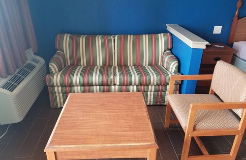 Hankamer Hotel | Scottish Inn & Suites