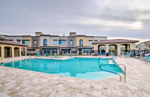 North Scottsdale House | Scottsdale Townhome with Pool Access and Private Patio