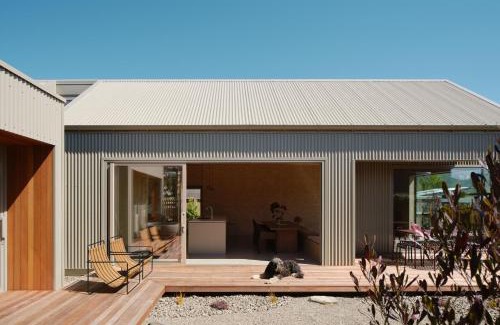Wanaka House | Scout - Luxurious Interiors - Lake Views - Architecturally Designed