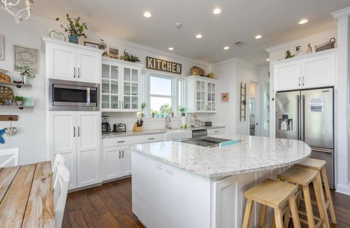 Villa Primera House | SCREAMING FALL/WINTER SPECIAL! Stunning Waterfront Home w/Pool!
