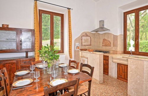 Monteverdi Marittimo Apartment | Sculture 2 - Holiday Rental with swimming pool on the Tuscan Coastline