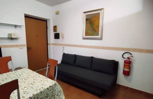 Marzocca Apartment | SE095 - Marzocca, three-room apartment convenient to the sea and services