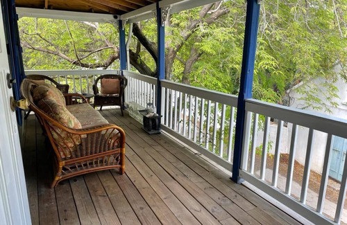 Cockburn Town Apartment | Sea Breeze Guest House - Grand Turk