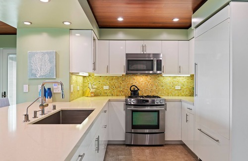 Summerland House | Sea Breeze in Summerland