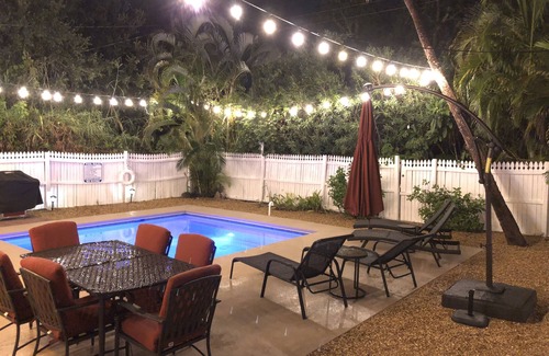 Mid Island House | Sea Breeze Palmetto Home. Heated Pool, 1.5 Block from Beach