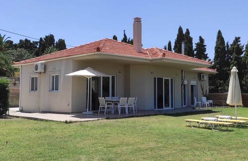Xiro Chorio Villa | Sea Breeze Villa with stunning sea view near Rethymno town and the beach