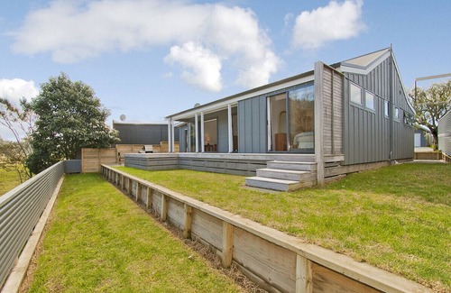 Whangamata Cottage | Sea Breeze - Whangamata Holiday Home