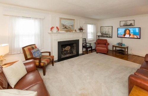 Northeast Virginia Beach House | Sea Dog - Resort Area VB