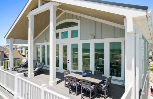 Ocean Isle Beach House | Sea Grit STUNNING OCEAN VIEWS