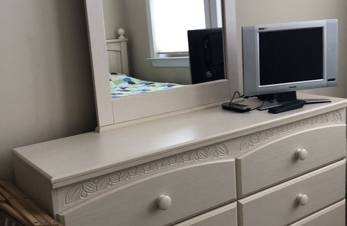 Sea Isle City House | Sea Isle Sunset Views Close to Dining, Shops and Beach - Families Only Please