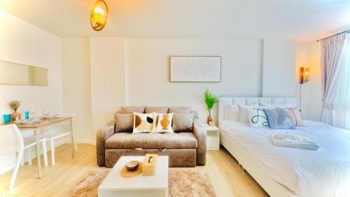 Khao Takiab Apartment | Sea&Mountain view,5 mins walk to famous beach with King size bed