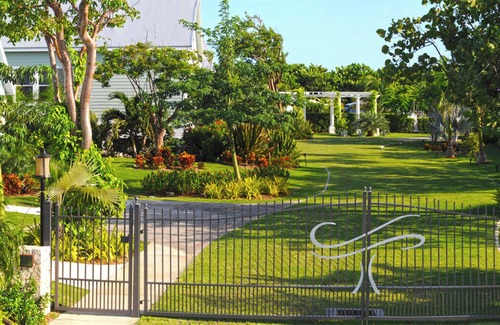 West Bay House | Sea Orchard Retreat: Gated Micro-Resort Near Seven Mile Beach w/Private Pool & H