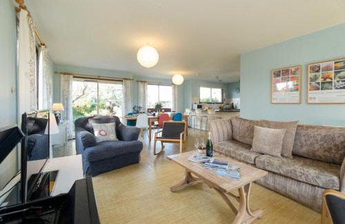Thorpeness House | Sea Poppies