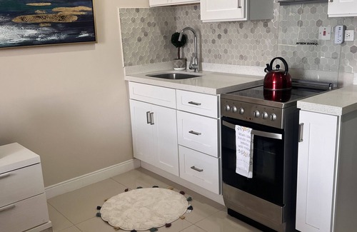 Portmore Apartment | Sea Salt escape/Beachfront apartment