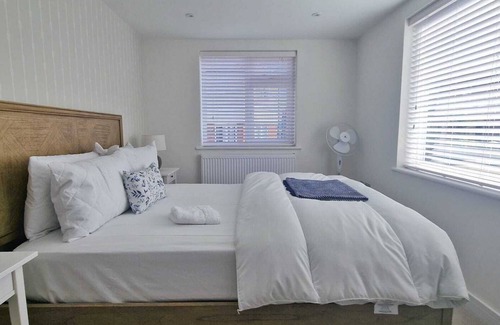Whitstable Apartment | Sea Side Apartment Close To Town