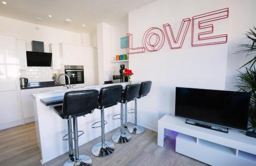Margate Apartment | Sea View Sanctuary Apartment!