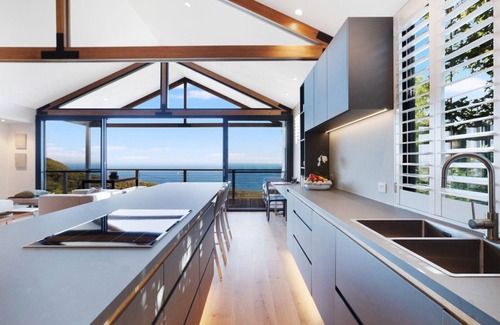 Killcare Heights House | Sea View Serenity by HolidayCo.