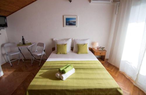 Barbat na Rabu Apartment | SEA VIEW STUDIO with kitchen, balcony& aircon