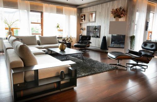 Hafnarfjordur House | Sea View Villa