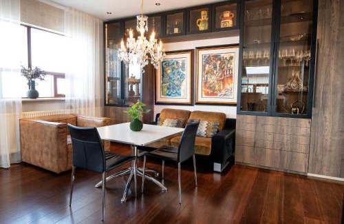 Hafnarfjordur House | Sea View Villa