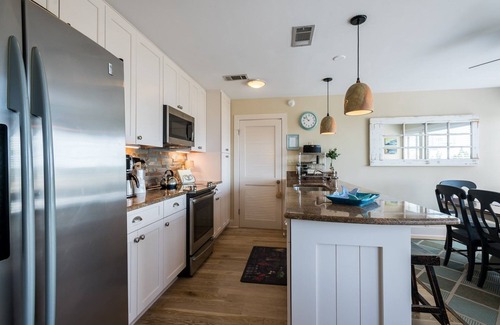 Gulf Trace House | "SeaBatical"~Amazing Gulf, Lake, Park Views~Heated Pool~Gulf Trace~Beach Gear
