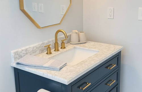Central Naples House | Seabreeze, beautifully renovated coastal home just 1.5 miles from Naples beaches