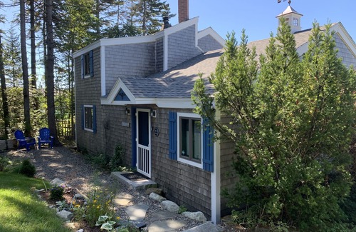Spruce Head House | Seabreeze Cove Waterfront Cottage