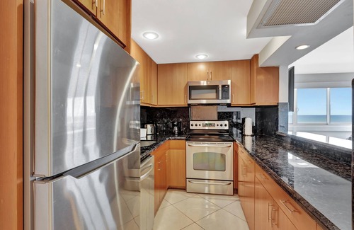 Bermuda Riviera Apartment | Seabreeze Escape Ocean Front