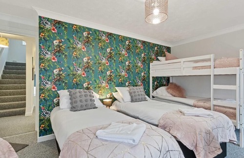 Kemptown House | Seabright Townhouse | By My Getaways | Parking for one car