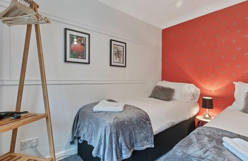 Kemptown House | Seabright Townhouse | By My Getaways | Parking for one car