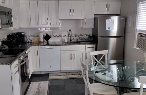 Seabrook Apartment | Seabrook Beach MULTIWEEK/LAST MINUTE DISCOUNT winter rental 9/22/25-5/14/26