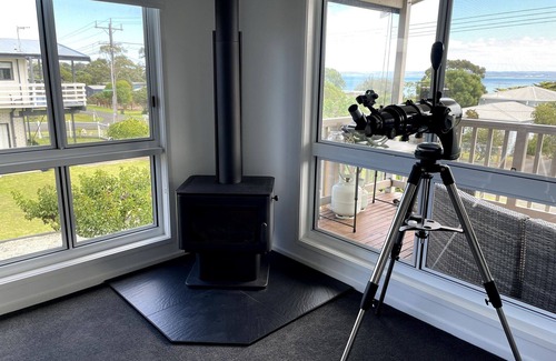 Ventnor House | Seacombe Grove, Ventnor with open fire, balcony stunning ocean views