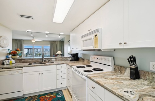 Fort Walton Beach Condo | Seacrest 511 is a Gulf side 2 BR on Okaloosa Island by RedAwning