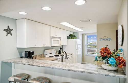 Fort Walton Beach Condo | Seacrest 511 is a Gulf side 2 BR on Okaloosa Island by RedAwning