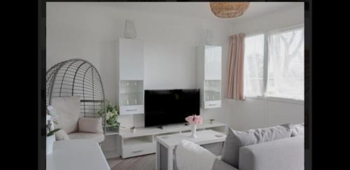Great Yarmouth Ski Chalet | Seadell 2 Bed Coastal Chalet in Hemsby Great Yar