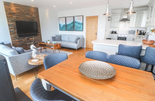 Carbis Bay Cottage | SEAFIELD, pet friendly, luxury holiday cottage in Carbis Bay