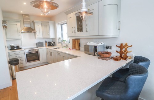 Carbis Bay Cottage | SEAFIELD, pet friendly, luxury holiday cottage in Carbis Bay