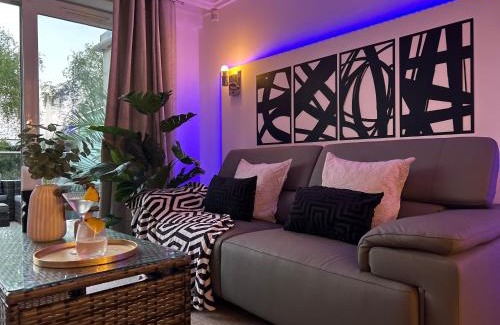 Westbourne Apartment | Seafront Apartment Azure