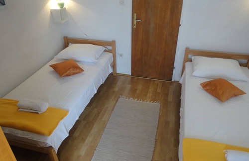 Drvenik Mali Apartment | Seafront apartment for 4+1 at Apartments Villa Ana - open sea view