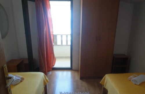 Drvenik Mali Apartment | Seafront apartment for 4+1 at Apartments Villa Ana - open sea view