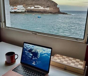 Telde Apartment | Seafront House in Tufia