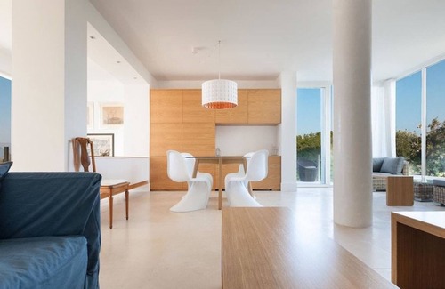 Mola di Bari Villa | Seafront Mola di Bari Villa | Villa Emiele | 3 Bedrooms | Stunning Sea Views | Modern Furnishings