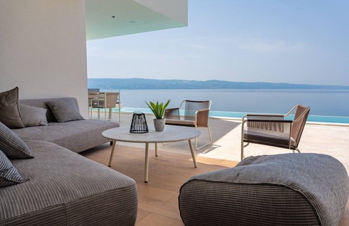 Omis Villa | Seafront Villa Nina with 5 en-suite bedrooms