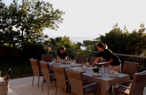 Milna (Brac) Villa | Seafront Villa with Heated Pool & Boat Mooring - Grocery & Chef Service optional
