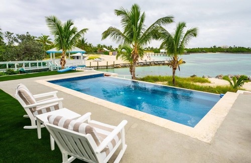 Man O War Cay House | SeaGlassFound*Heated Pool*Boats Included*3 Beaches*5 Cottages*20 Acre Peninsula
