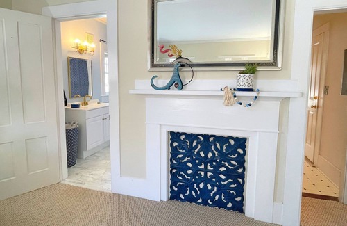 Hampton Condo | 'SEAHORSE' by WanderWow