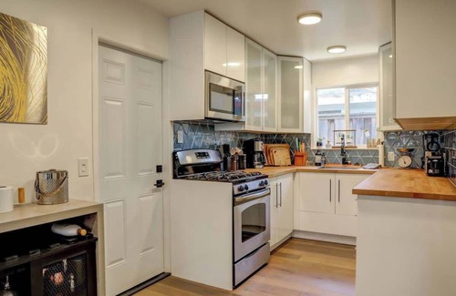 Westside Santa Cruz House | Seas The Day and Skip to the Ocean