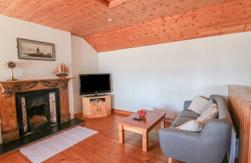 Slade Cottage | SEASCAPE, family friendly in Fethard-On-Sea, County Wexford