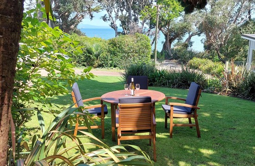 Coromandel Forest Park Apartment | Seascape Modern 2 bedroom apartment on the Thames Coast