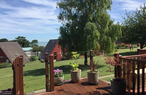 Martin Cottage | SEASHELL COTTAGE LODGE 97, family friendly, with pool in Kingsdown